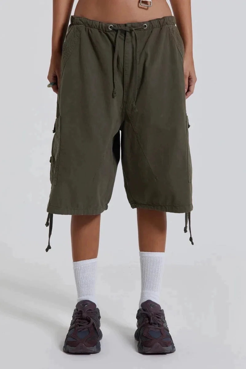 Short work pants, casual knee-length shorts, loose straight tube, relaxed wide-leg, and distressed shorts.