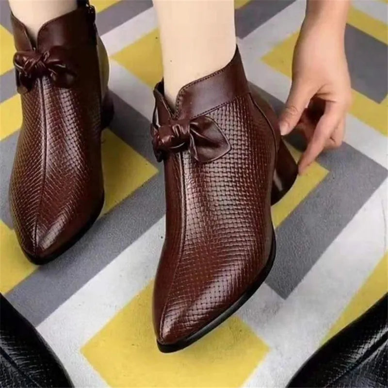 Women Barefoot Shoes Short Boots Ankle 2022 Spring New Female Casual Thick Soled Shoes Genuine Leather Designer Pumps Shoes