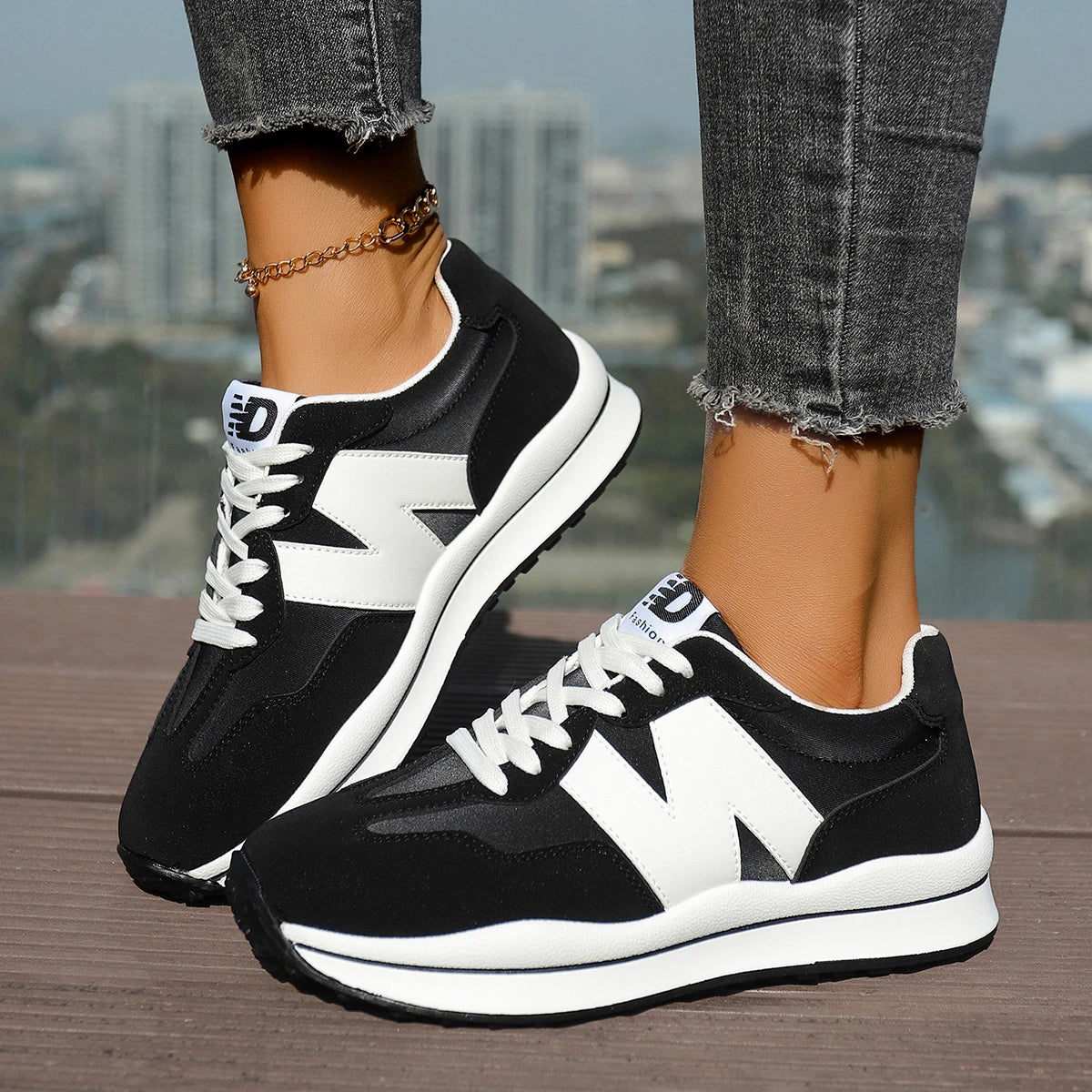 Women Sneakers 2025 New Casual Versatile Thick-soled Running Sneakers Women Fashionable High-quality Luxury Lace-up Shoes Women