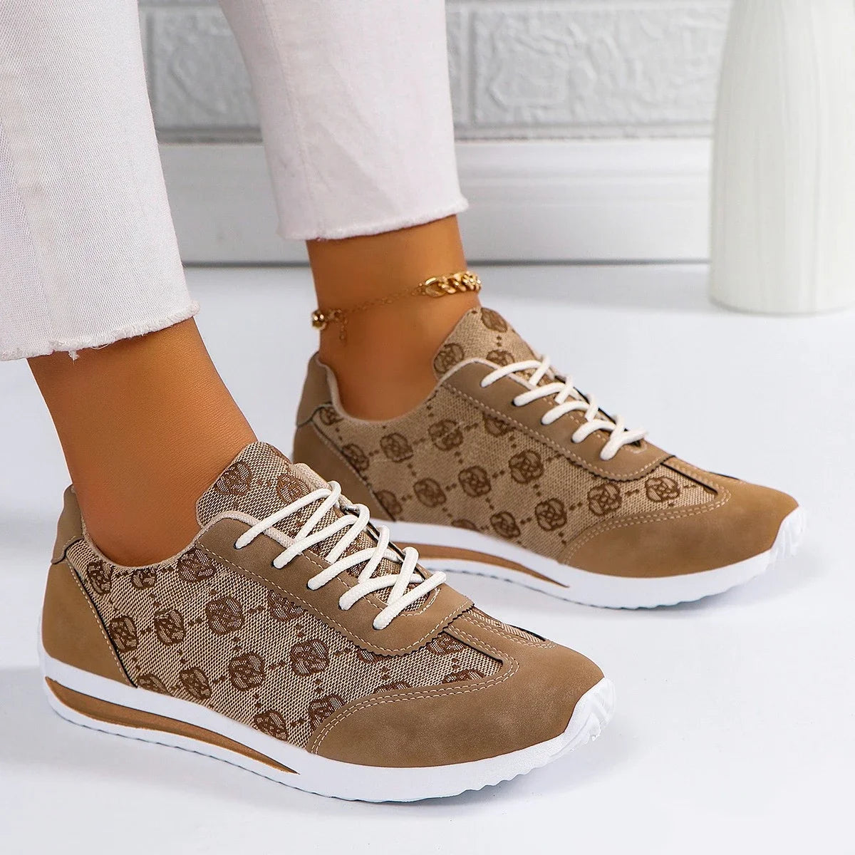 Women Sneakers 2024 Spring Autumn Fashion Outdoor Versatile Sneakers Women Casual Comfortable Lace Up Walking Shoes for Women