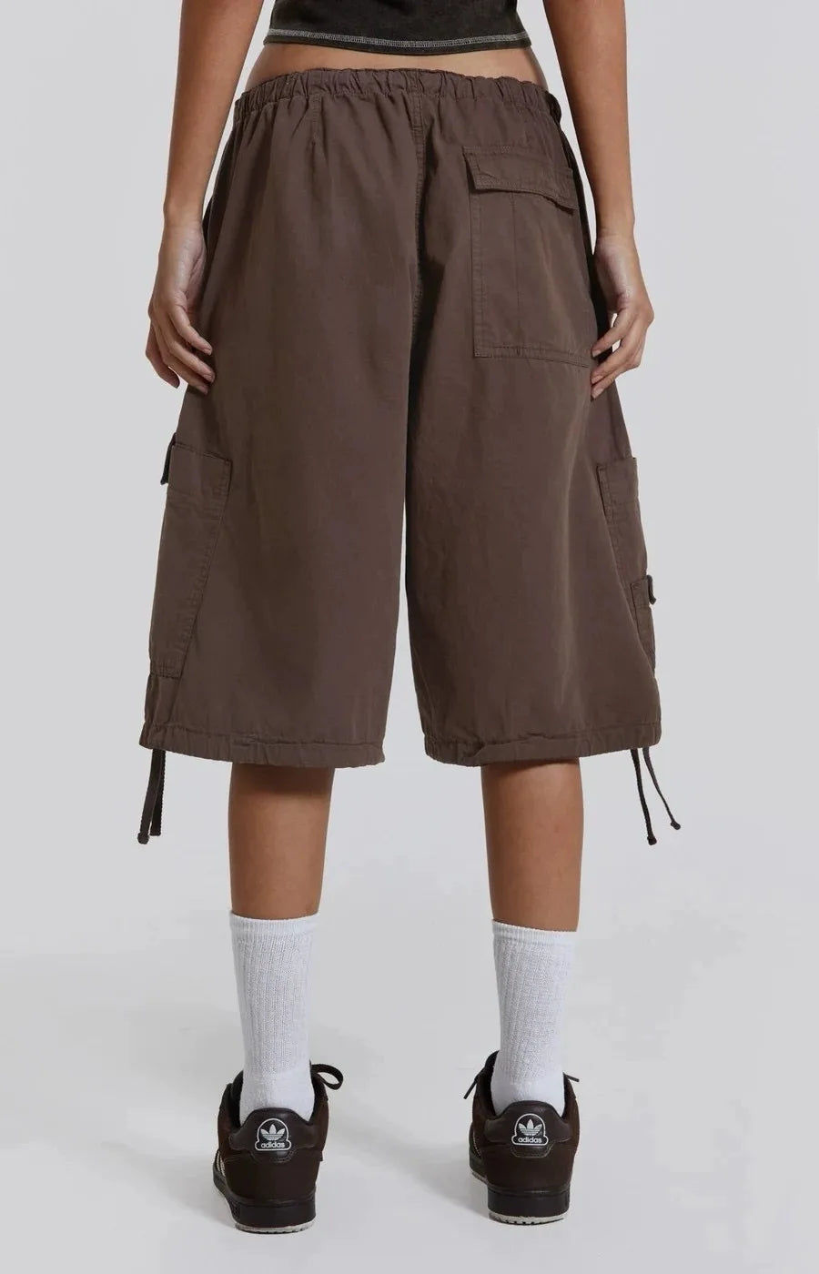 Short work pants, casual knee-length shorts, loose straight tube, relaxed wide-leg, and distressed shorts.